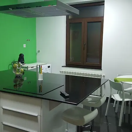 Nyaraló Piso En Lieres