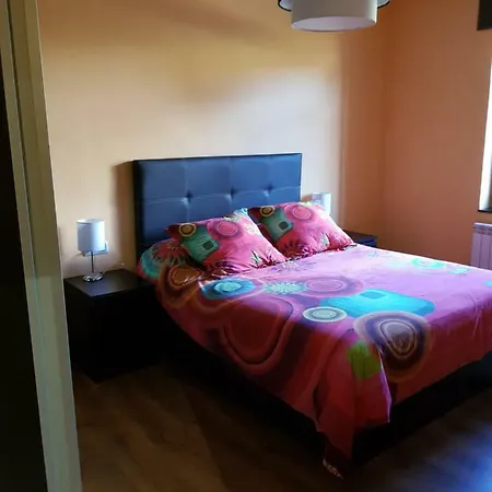 Piso En Lieres Nyaraló